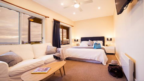 Wild Dog Rise - Sydney 4u 5