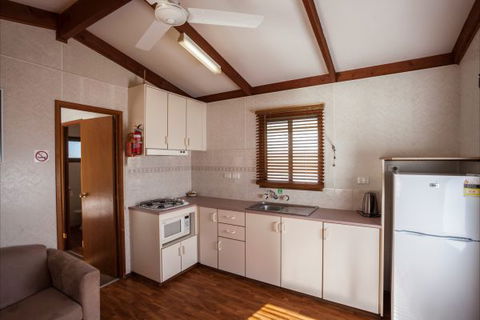 Yanakie Caravan Park - Sydney 4u 4