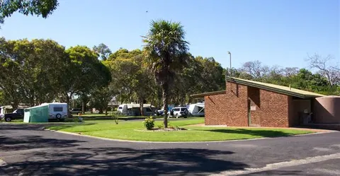 Millicent Lakeside Caravan Park - Sydney 4u 6
