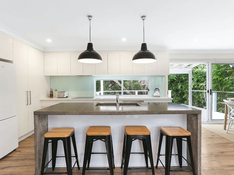 Amalfi Beach House - Sydney 4u 1