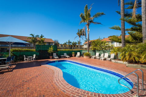 Aquarius Merimbula - Sydney 4u 1