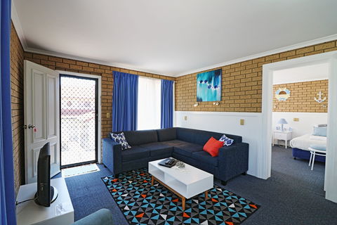 Aquarius Merimbula - Sydney 4u 3