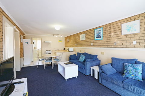 Aquarius Merimbula - Sydney 4u 6