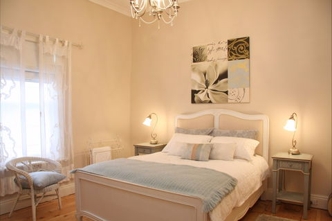 Azalea Cedar-Rose Villa - Sydney 4u 2