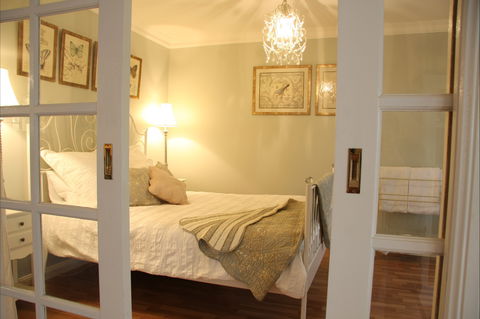Azalea Cedar-Rose Villa - Sydney 4u 3