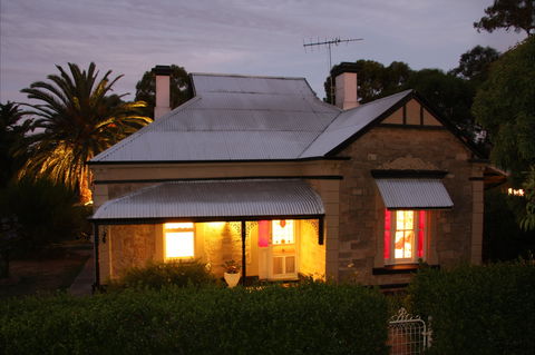Azalea Cedar-Rose Villa - Sydney 4u 7