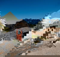 Earthship Ironbank - Sydney 4u