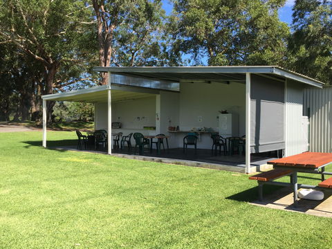 Emerald Tiki Village Caravan Park - Accommodation Sydney 1