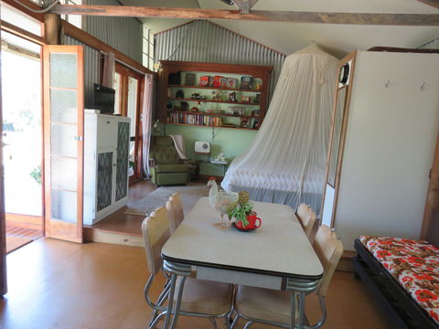 Fig Tree Retro Studio - Sydney 4u 7