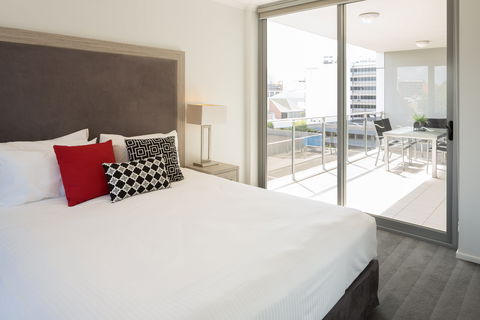 H20 Apartments - Accommodation Sydney 1
