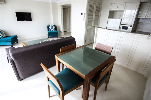 Phoenician Resort - Accommodation Sydney 1