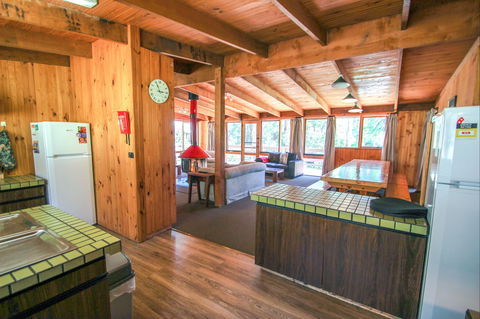 Sambar Lodge - Accommodation Sydney 3