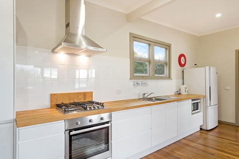 The Love Shack: Pambula Beach - Sydney 4u 1