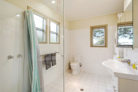 The Love Shack: Pambula Beach - Sydney 4u 3
