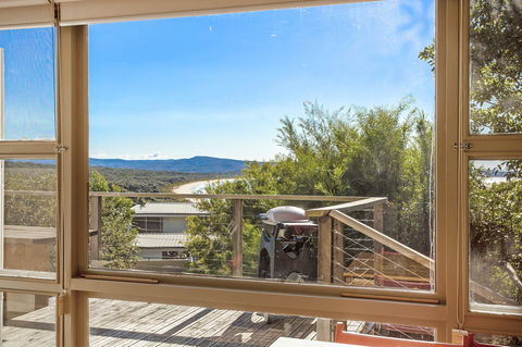 The Love Shack: Pambula Beach - Sydney 4u 5