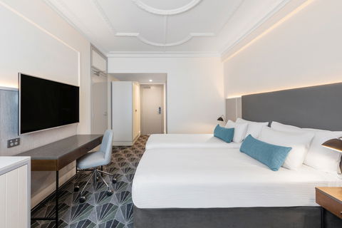 The Savoy On Little Collins Melbourne - Sydney 4u 8