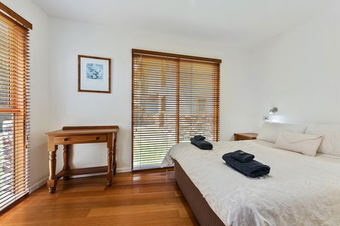 Wheelhouse Apartments - Accommodation Sydney 4