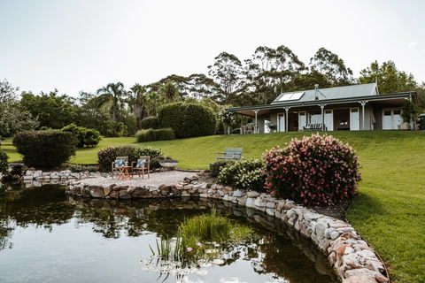 Yellow Dog Cottage - Accommodation Sydney 0