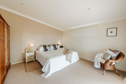 Yellow Dog Cottage - Accommodation Sydney 3
