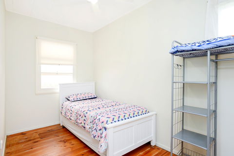 19 Investigator Crescent, Encounter Bay - Sydney 4u 2