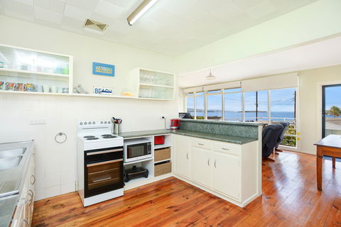 19 Investigator Crescent, Encounter Bay - Sydney 4u 7
