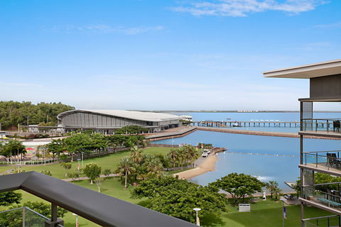 Ananya Executive - Sydney 4u 1
