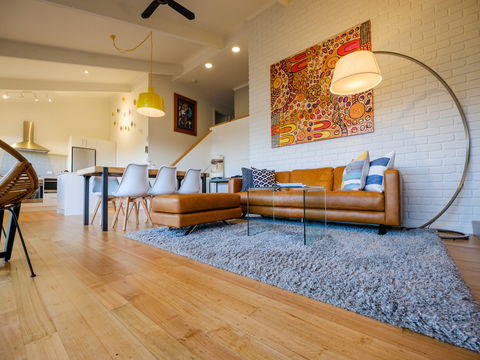ArtHouse Freycinet - Sydney 4u 1