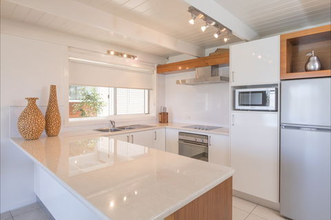 Bay Room Getaway - Accommodation Sydney 1