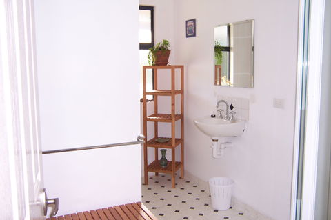 Blue House Bed And Breakfast - Sydney 4u 7