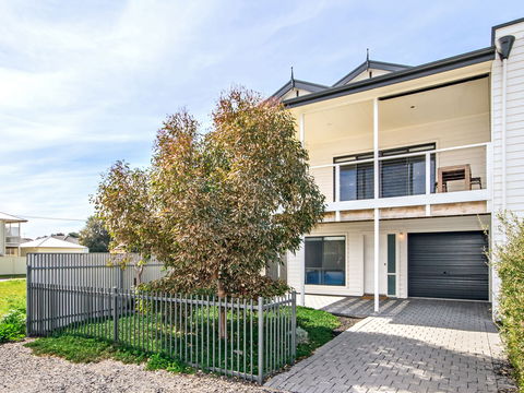 Century 21 SouthCoast: Bayside Aldinga Beach - Accommodation Sydney 1