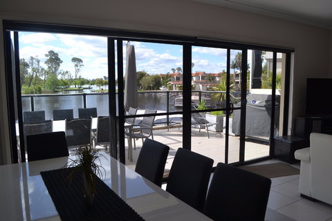 Cypress Townhouse - Accommodation Sydney 1