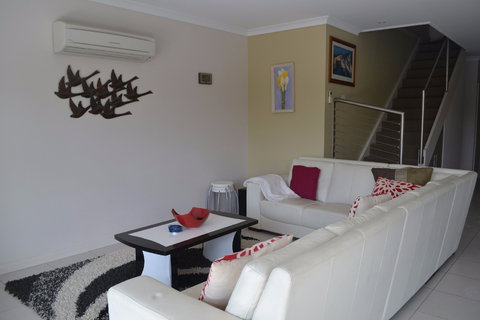 Cypress Townhouse - Accommodation Sydney 2