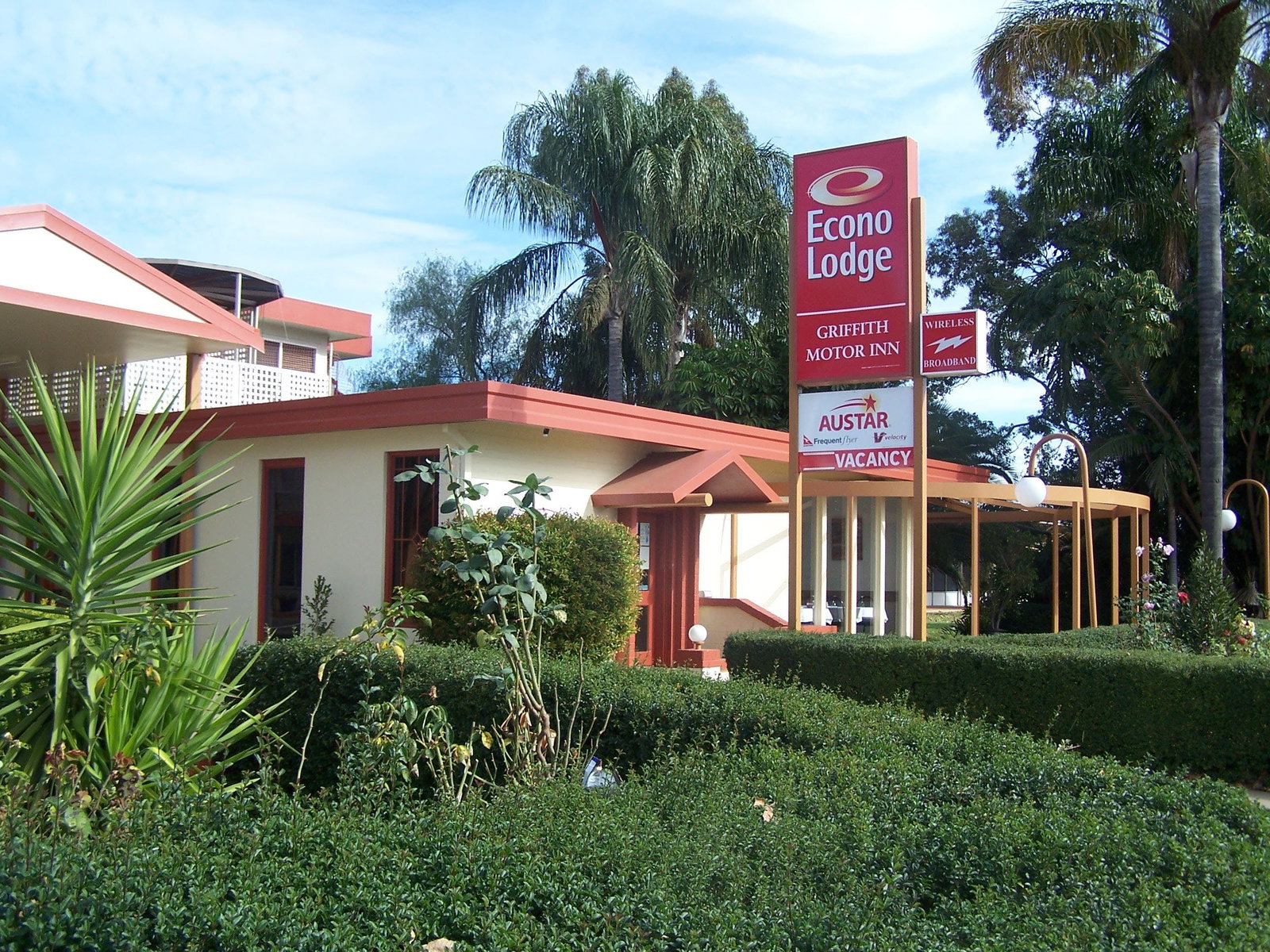 Lake Wyangan ACT Accommodation Sydney