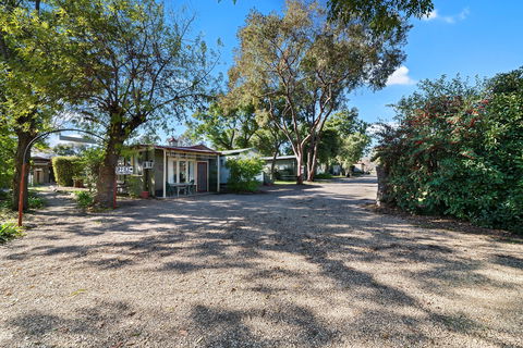 Everton Caravan And Tourist Park - Sydney 4u 1