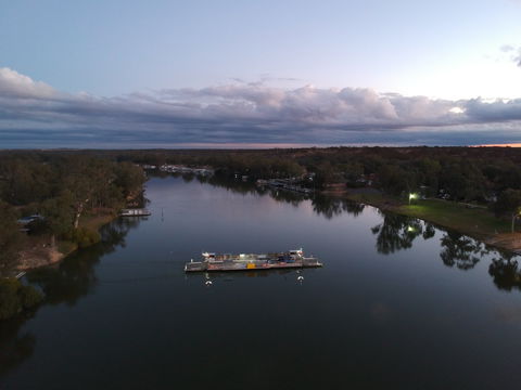 Morgan Riverside Caravan Park - Sydney 4u 0