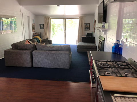 Turalla Truffle Cottage - Sydney 4u 1