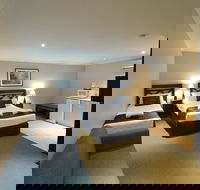 Wattle Grove Motel - Sydney 4u