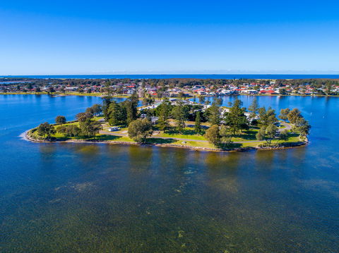 Belmont Lakeside Holiday Park - Sydney 4u 0