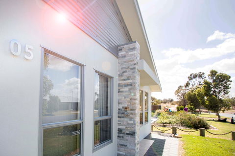 Brock's Base Wellington East - Sydney 4u 0