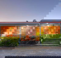 Kermandie Lodge - Sydney 4u