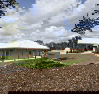 Lakes Place Margaret River - Sydney 4u