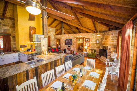 Monkey Place Country House - Sydney 4u 2