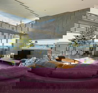 New York Loft Style Waterfront 3BR Holiday Home - Accommodation Sydney