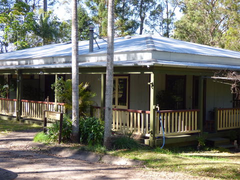 Tom And Sues Place - Accommodation Sydney 0