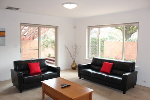 Adelaide Serviced Accommodation - Childers House - Sydney 4u 0