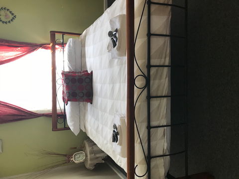 Anderl's Beach Cottage - Sydney 4u 2
