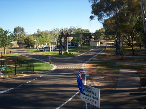 Balranald Caravan Park - Sydney 4u 0