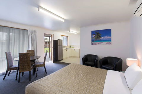 Best Western Colonial Village Motel - Sydney 4u 0