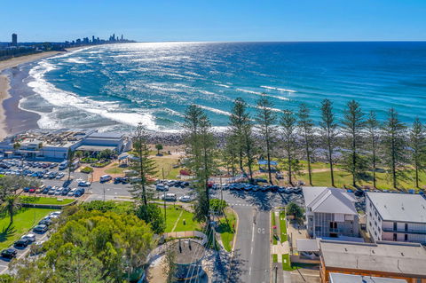Bujerum Apartments On Burleigh - Sydney 4u 0