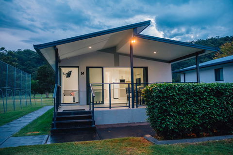 Del Rio Riverside Resort - Sydney 4u 1